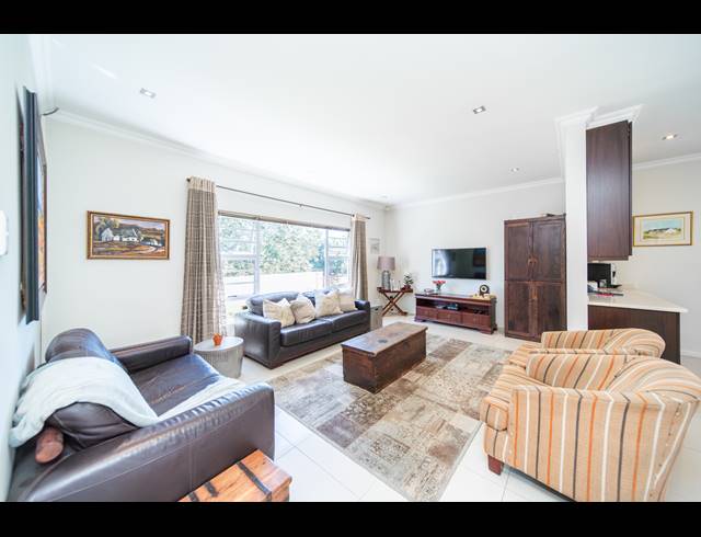 4 BEDROOM HOUSE FOR SALE IN BEACON BAY